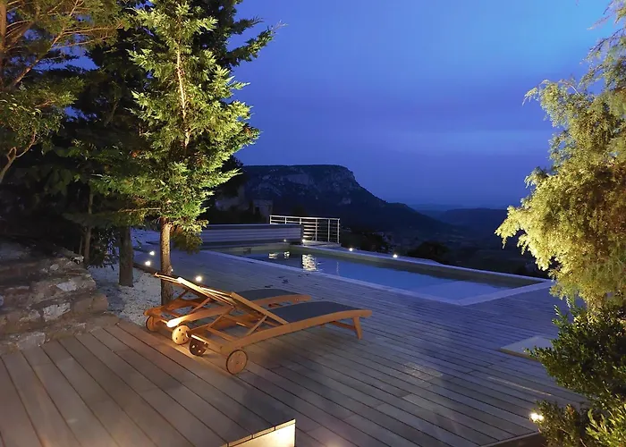 Alzina Casa de Férias